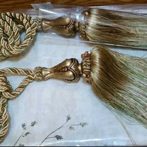 Trimland Tassel Tiebacks with rosette